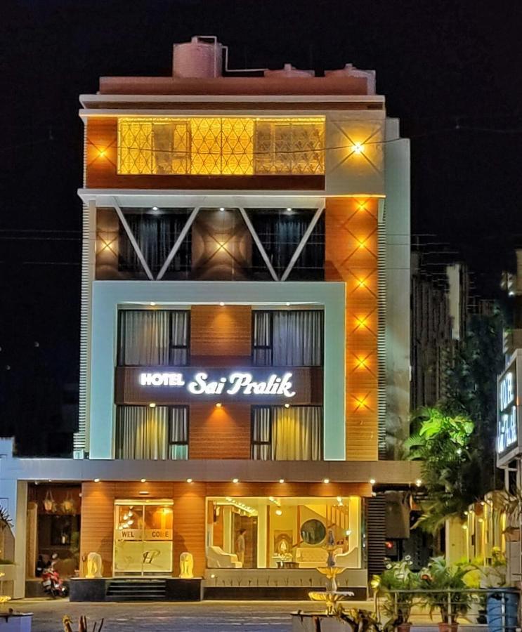 Hotel Sai Pratik, Newly Built Up, Complimentary Shuttle To The Temple シルディ エクステリア 写真